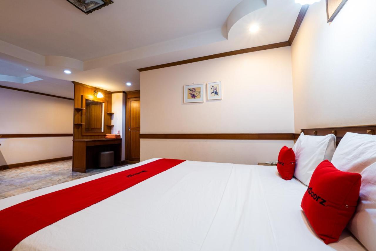 فندق Reddoorz Navin Mansion 3 باتايا المظهر الخارجي الصورة